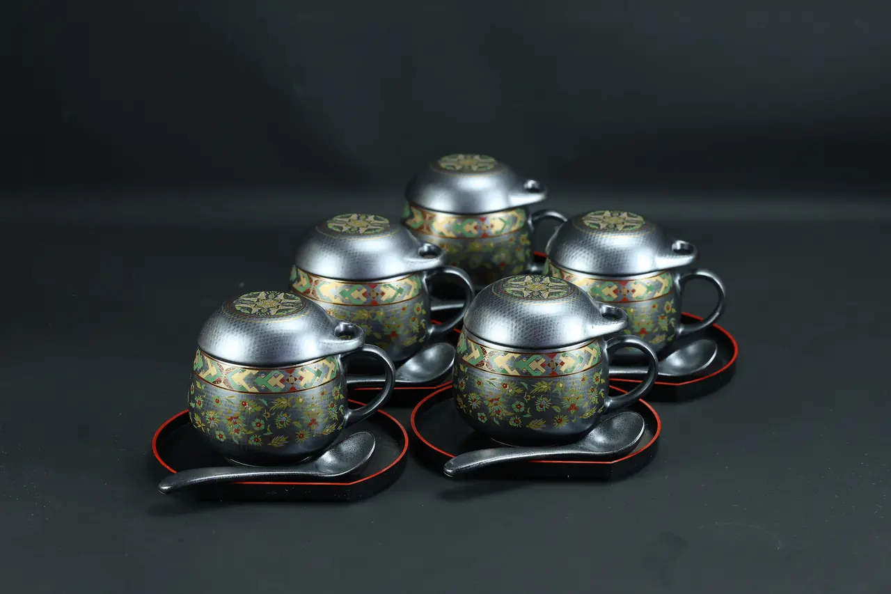茶类：五客带盖茶杯与茶托套组