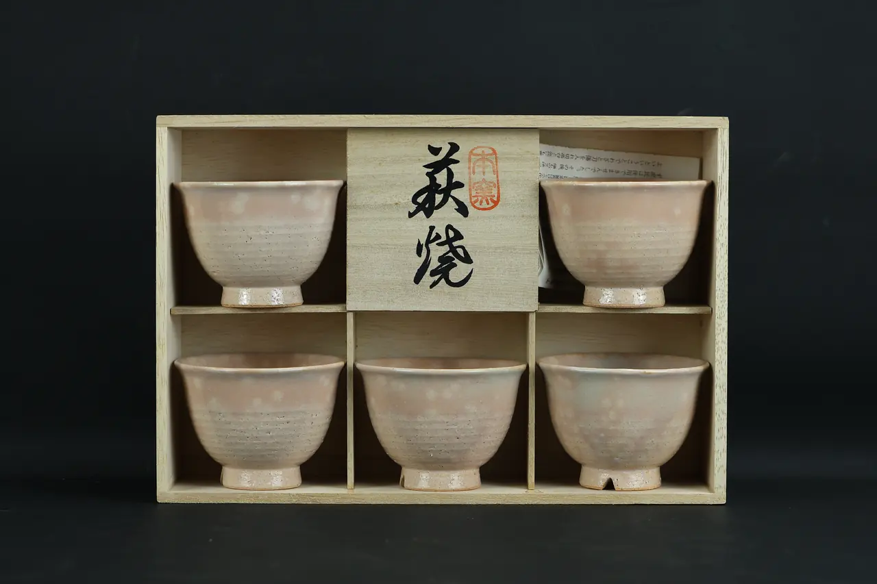 茶类：五客白釉茶杯
